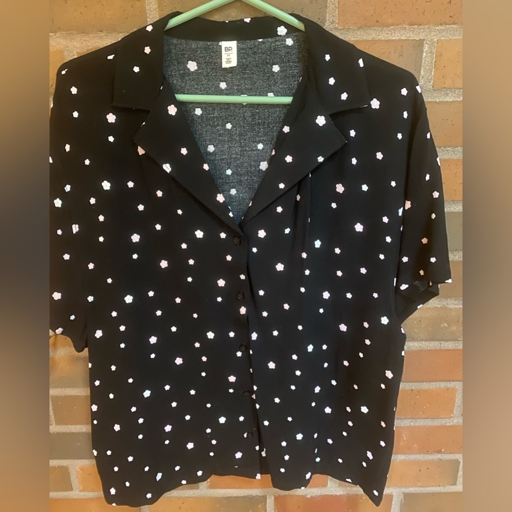 Nordstrom BP black with flowers boxy short sleeve button up blouse size M new!